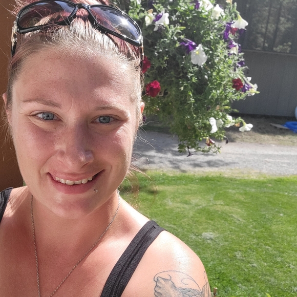 Meet your Posher, Salinda - Picture 2 of 10